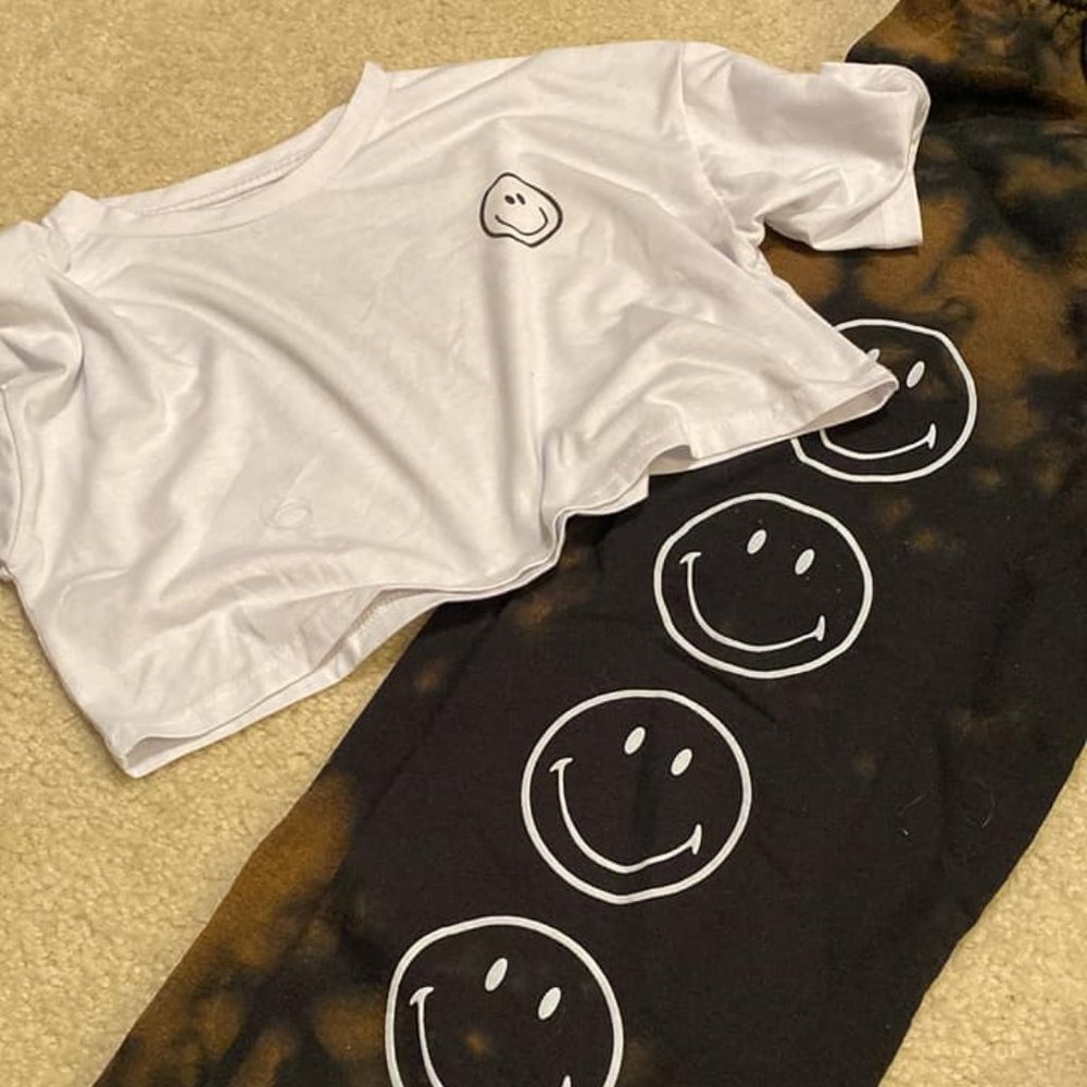 Desert Dreamer outfit smily orginials size small/med